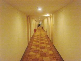 New East Hotel Джухай Екстериор снимка